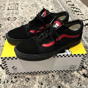 Men’s Vans Mickey Mouse Club Sz 10.0